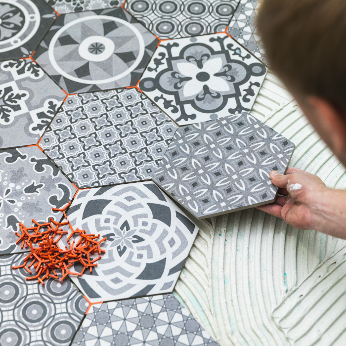 Carreaux ciment pose — chantier de carrelage à La Londe-les-Maures