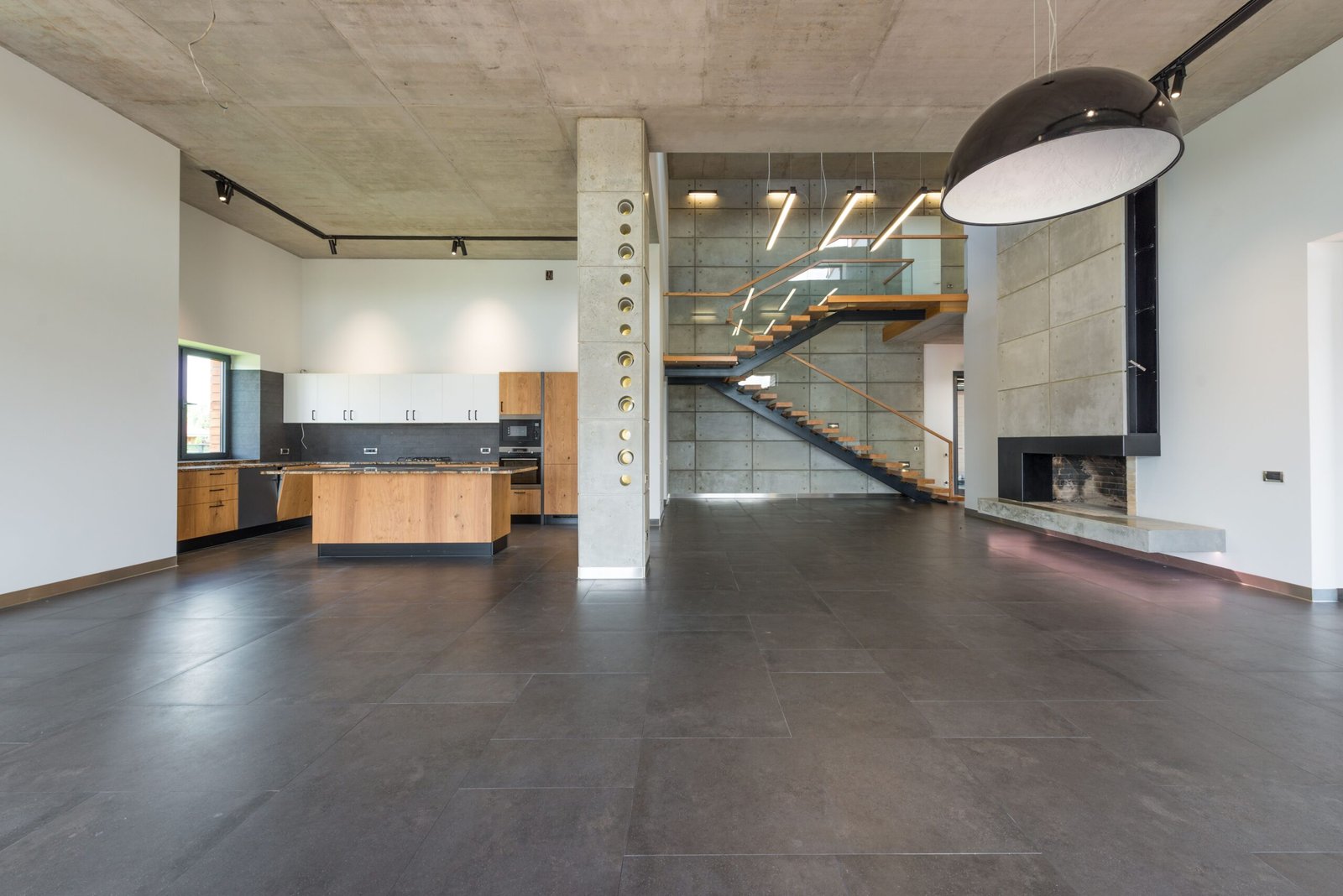 Carrelage grand format — chantier de carrelage à La Londe-les-Maures