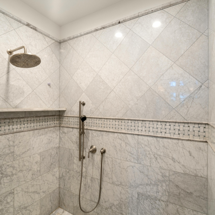 Carrelage salle de bain — chantier de carrelage à La Londe-les-Maures