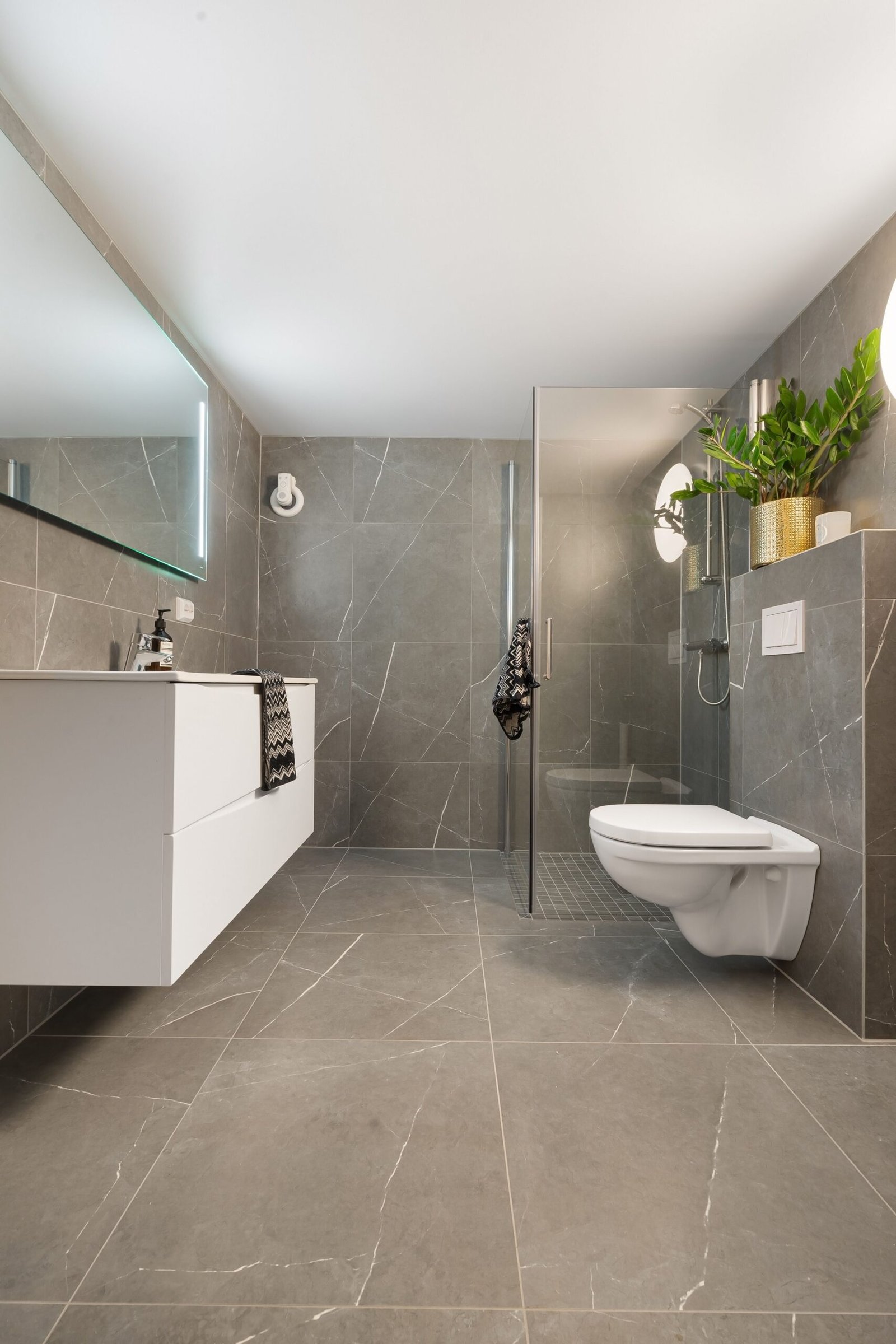 Carrelage salle de bain — chantier de carrelage à La Londe-les-Maures
