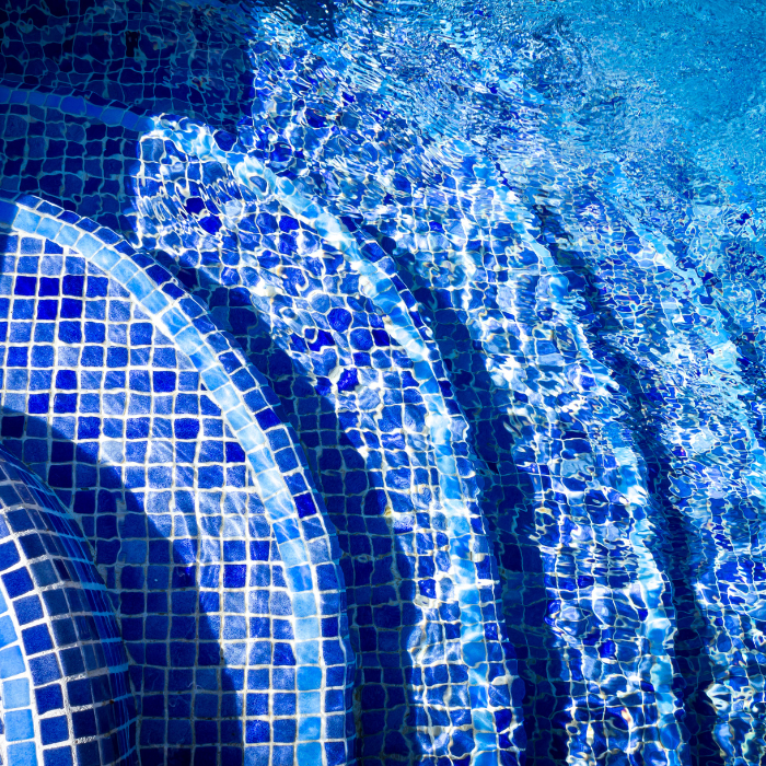 Mosaique piscine — chantier de carrelage à La Londe-les-Maures