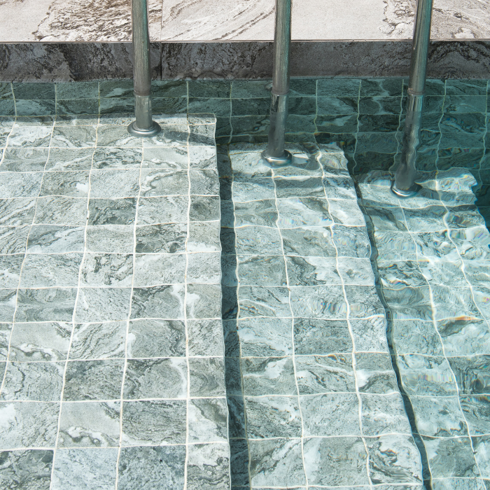 Mosaique piscine — chantier de carrelage à La Londe-les-Maures